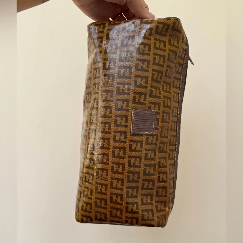 LARGE FENDI POUCH